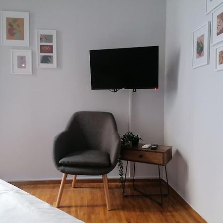 Minimal Studio Varnava Square - Kallimarmaro Area Athene Buitenkant foto