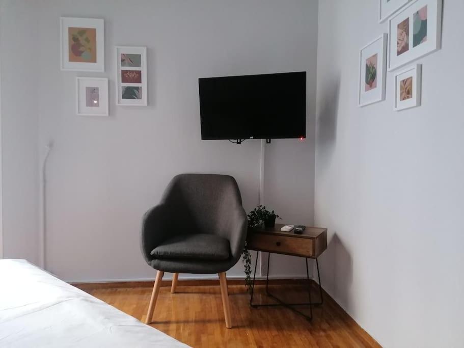 Minimal Studio Varnava Square - Kallimarmaro Area Athene Buitenkant foto